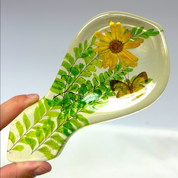Vintage resin spoon rest with real butterflies and dried flowers Made in USA - Picture 1 of 7